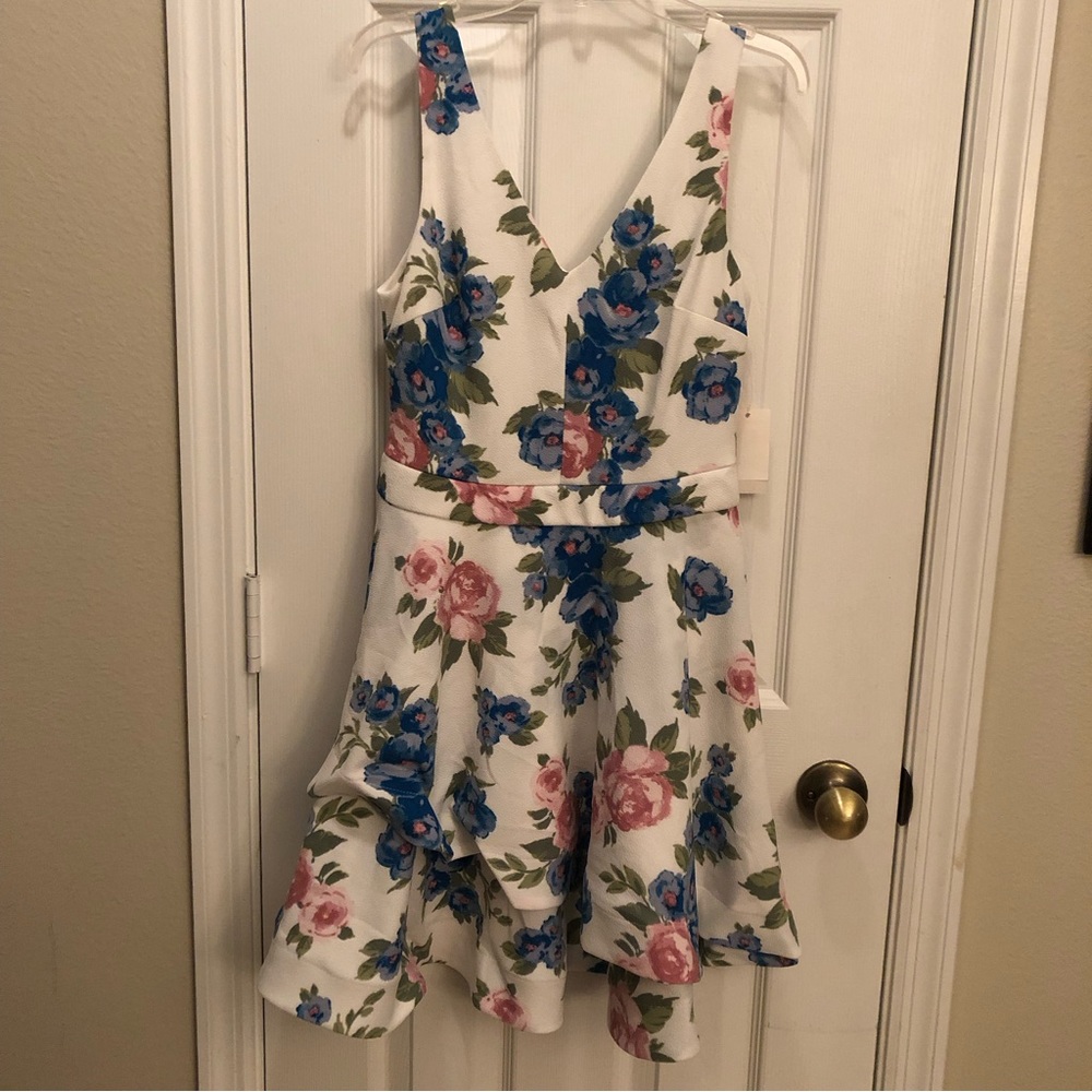 White floral dress. New with tags.